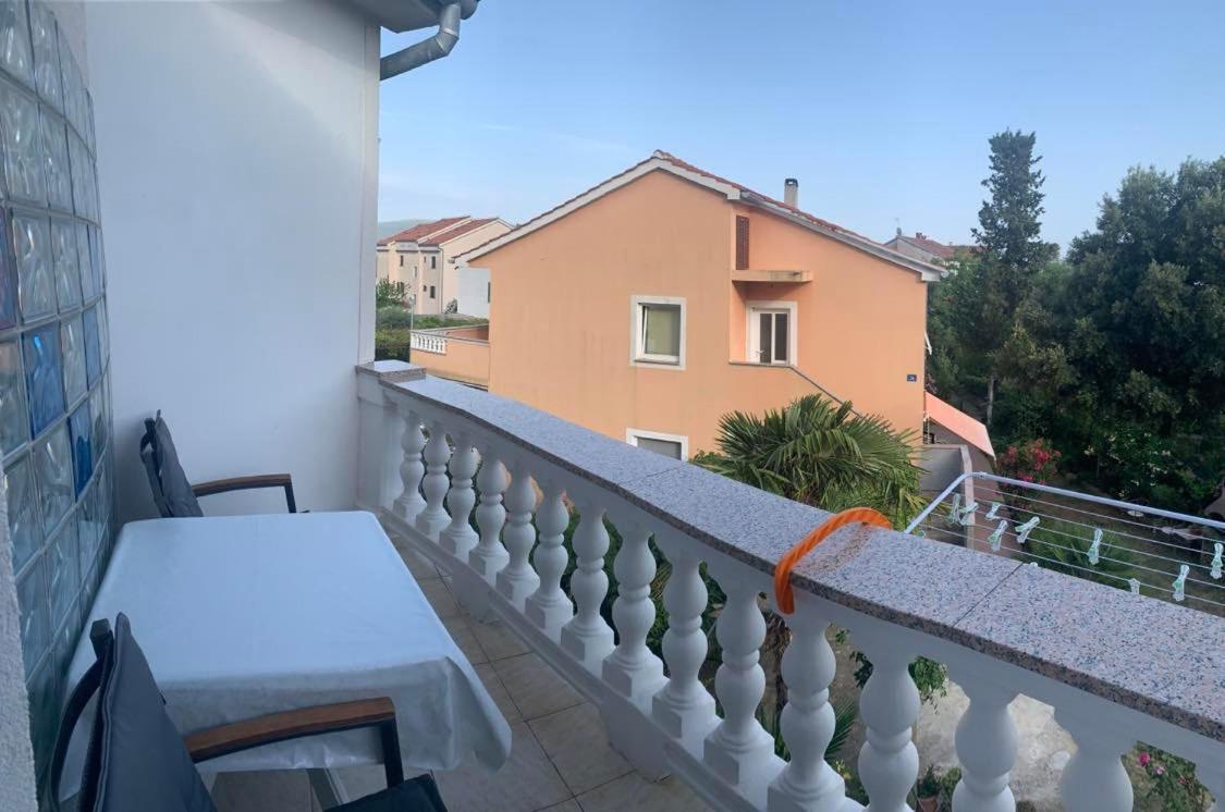 Apartments Ostojic Krk Town Luaran gambar