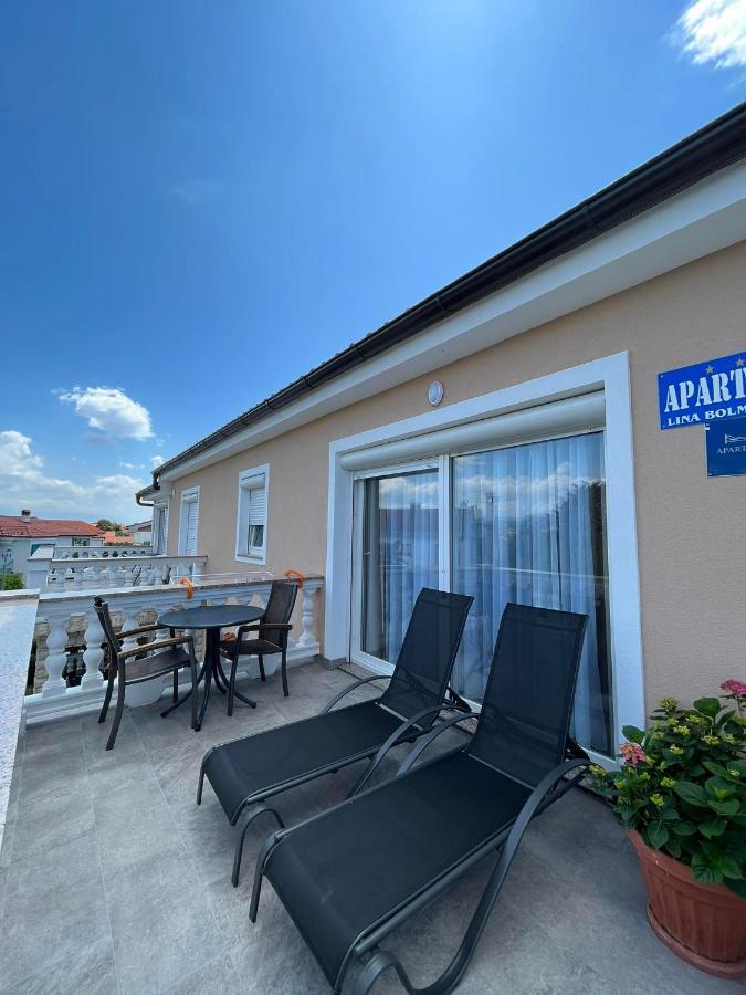 Apartments Ostojic Krk Town Luaran gambar