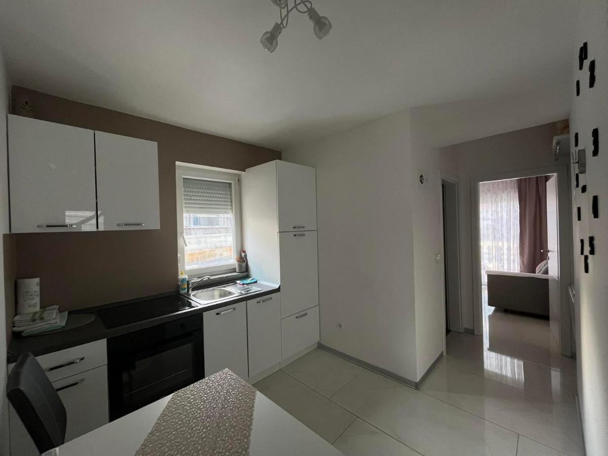 Apartments Ostojic Krk Town Luaran gambar