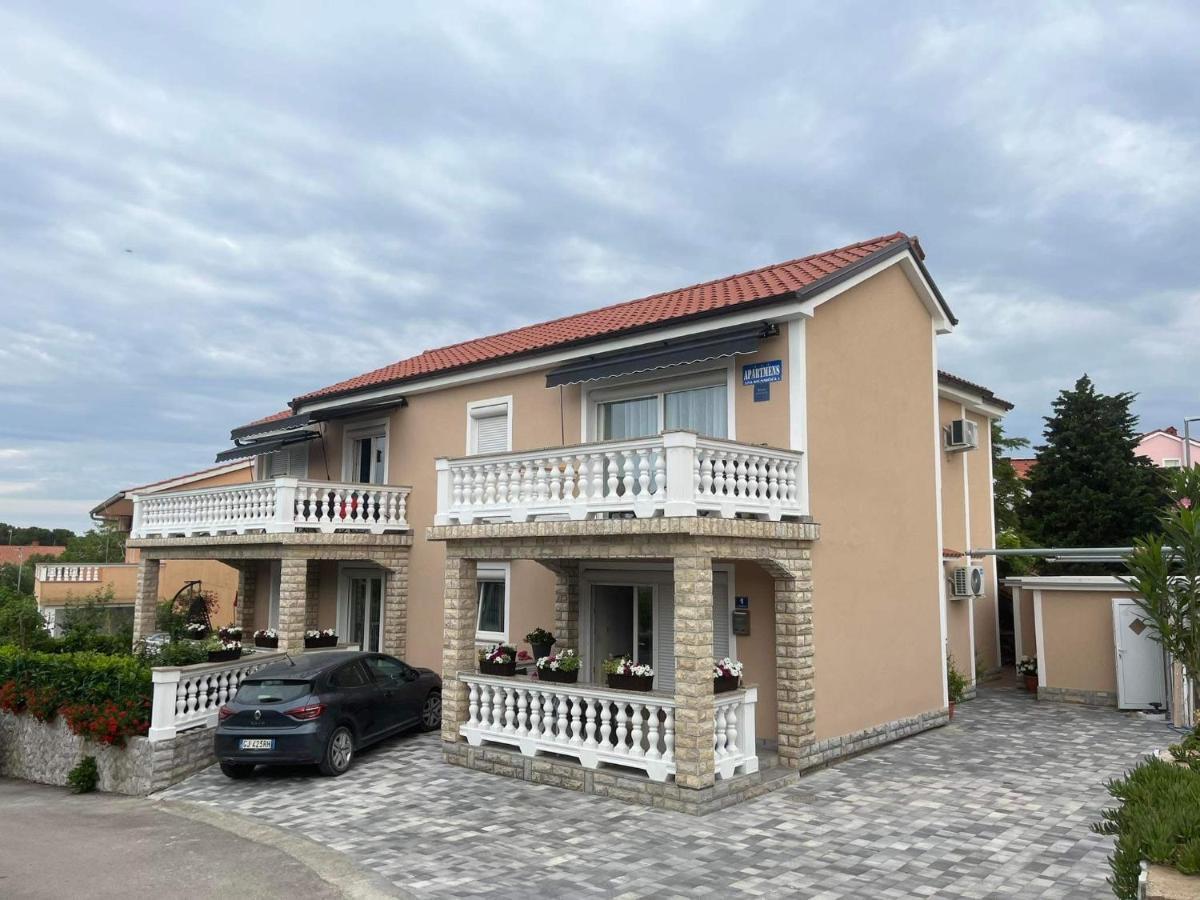 Apartments Ostojic Krk Town Luaran gambar
