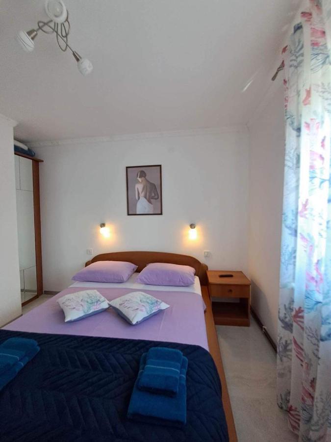 Apartments Ostojic Krk Town Luaran gambar