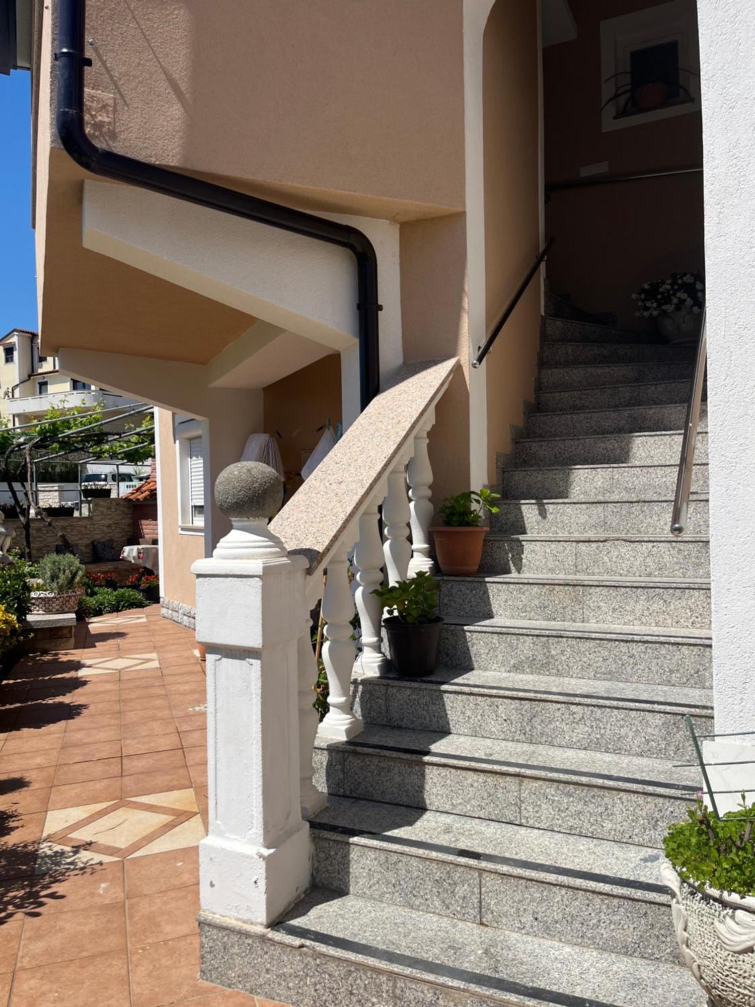 Apartments Ostojic Krk Town Luaran gambar