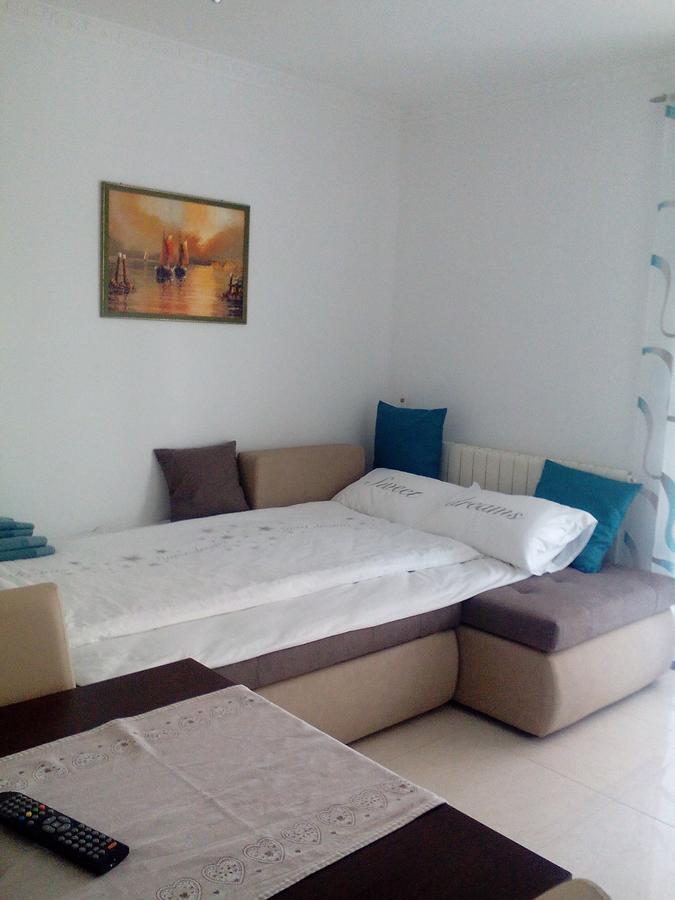 Apartments Ostojic Krk Town Luaran gambar